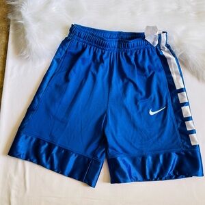 Brand New Nike Kids Blue Basketball Shorts Size Medium